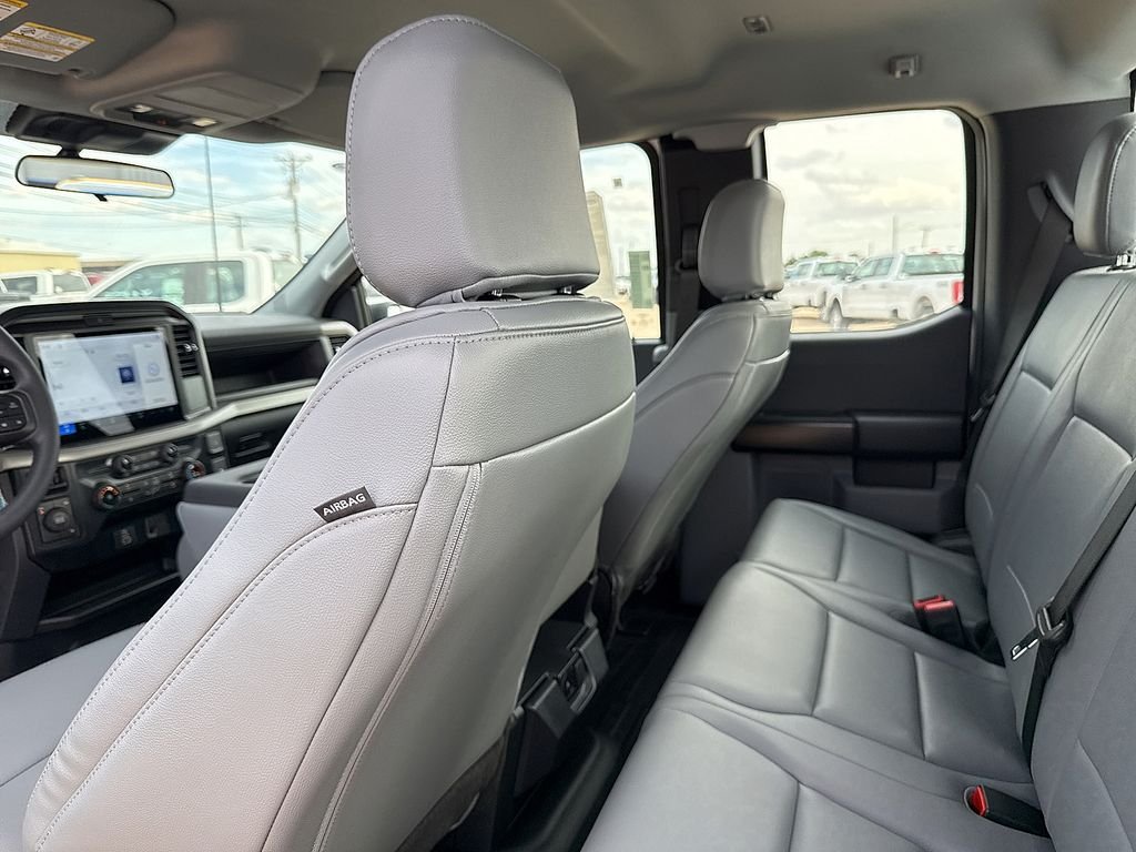 New 2026 Oxford White Ford XL image 16
