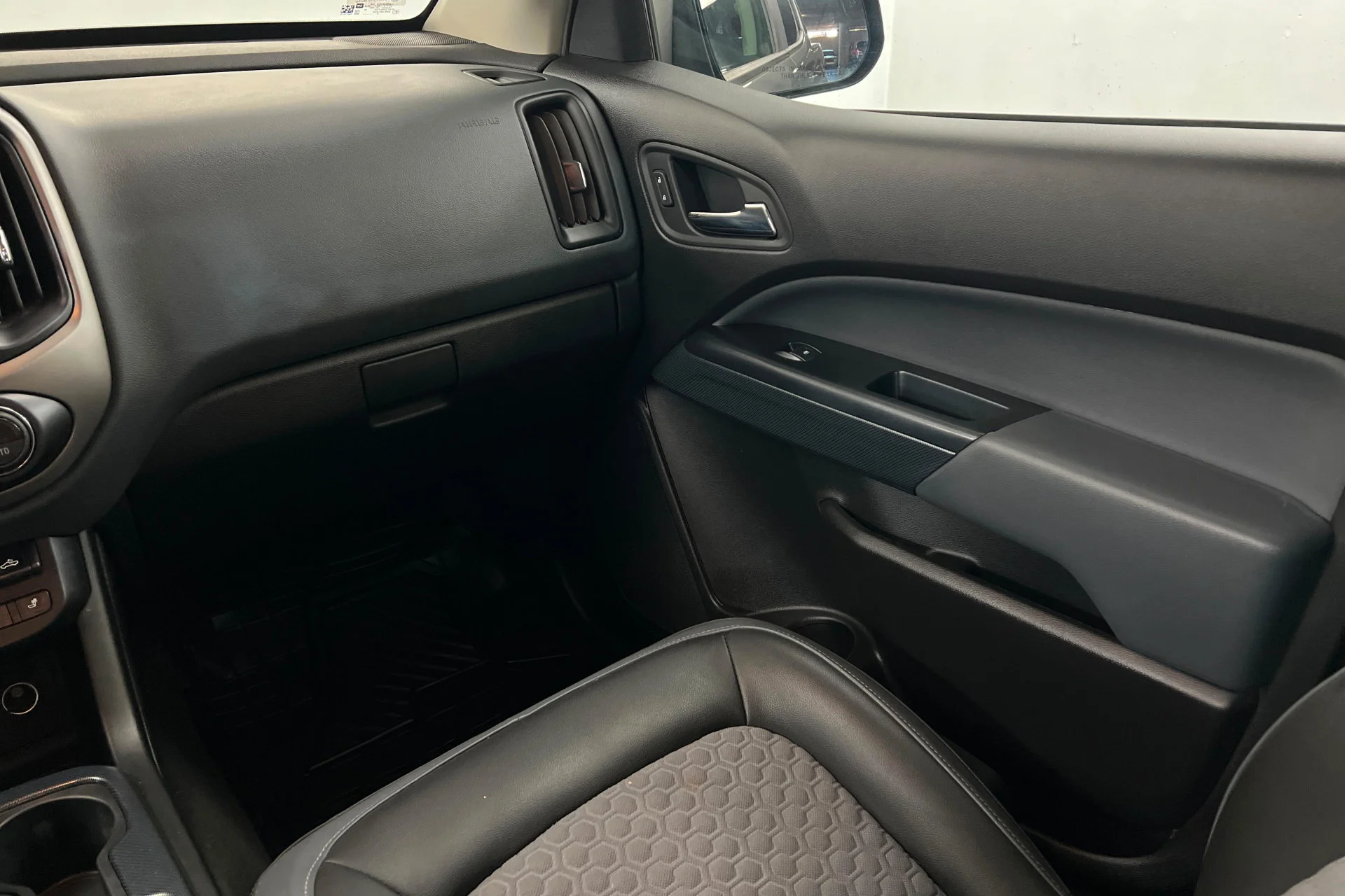 Used 2021 SATIN STEEL METALLIC Chevrolet 4WD Z71 image 10