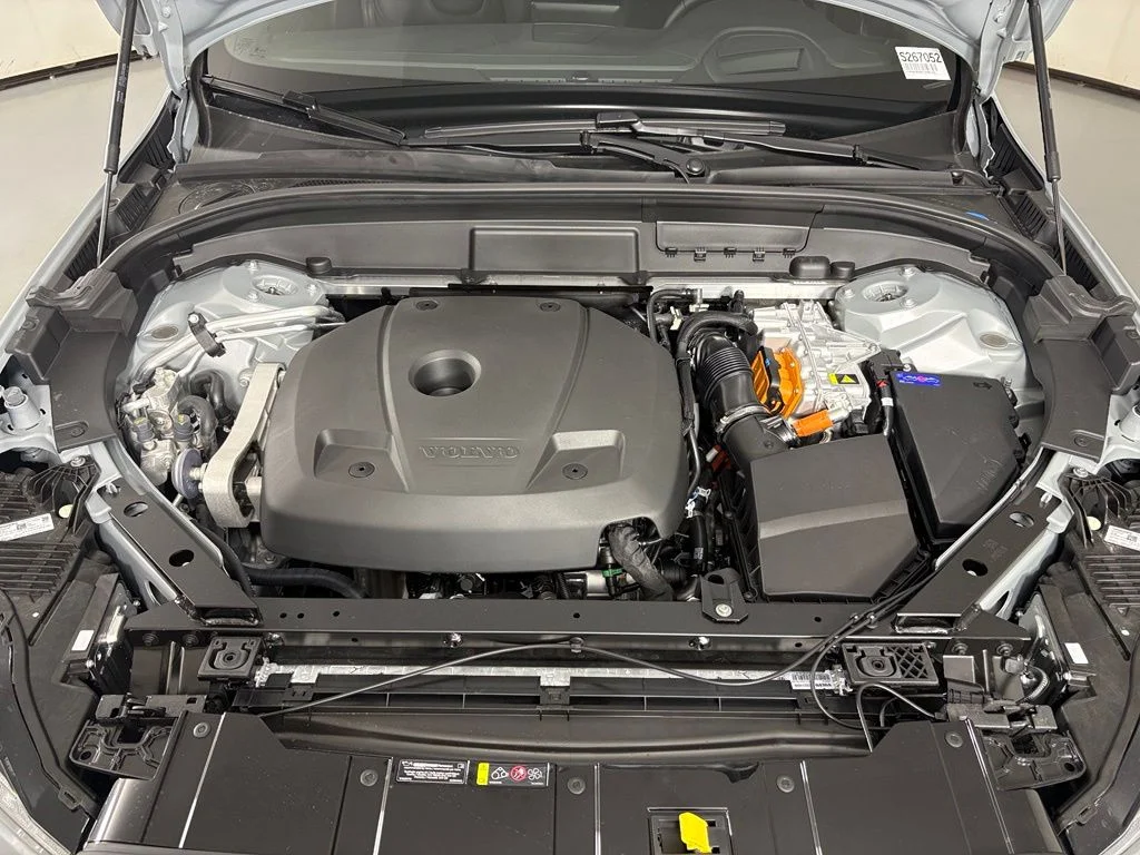 New 2026 Gray Metallic Volvo Ultra image 43