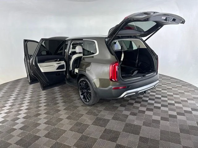 Used 2020 Green Kia SX image 18