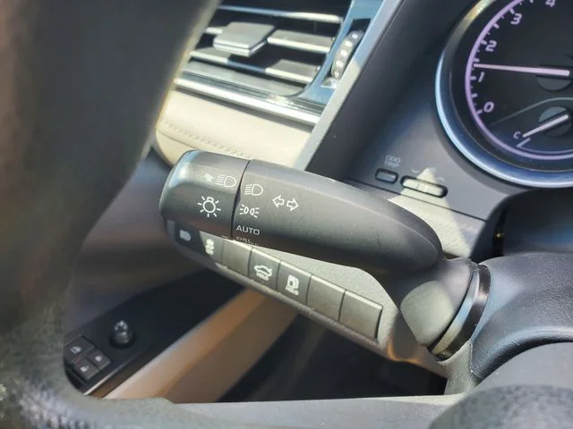 Used 2020 Gray Toyota LE image 18