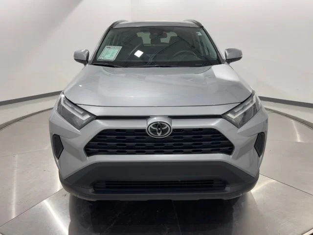 Used 2023 Silver Toyota XLE image 8