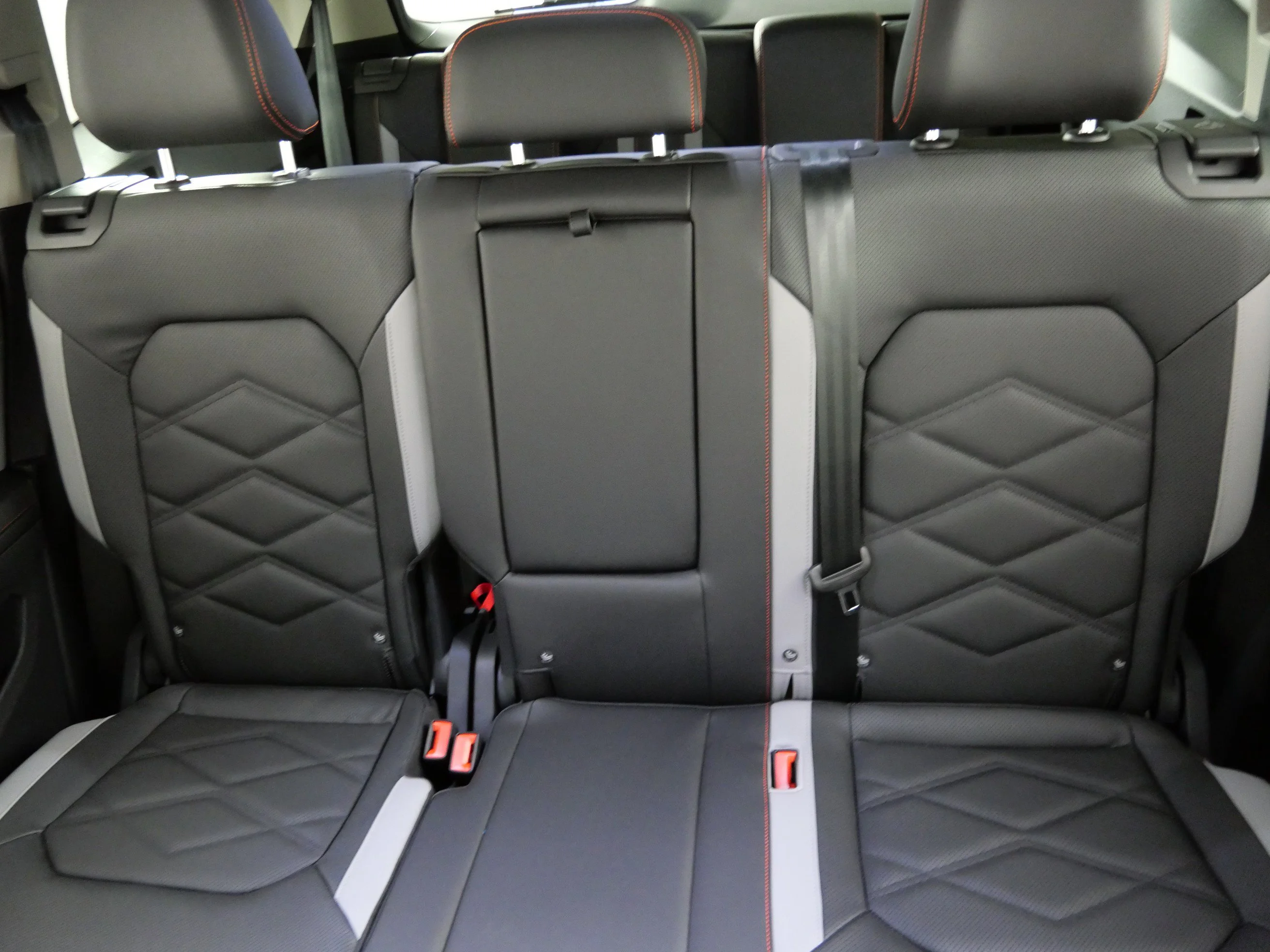New 2026 Pure Gray Volkswagen 2.0T Peak Edition image 13