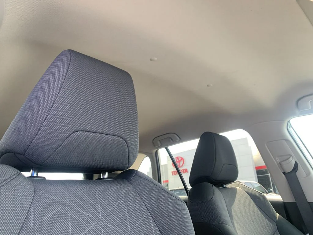 Used 2025 White Toyota XLE image 19
