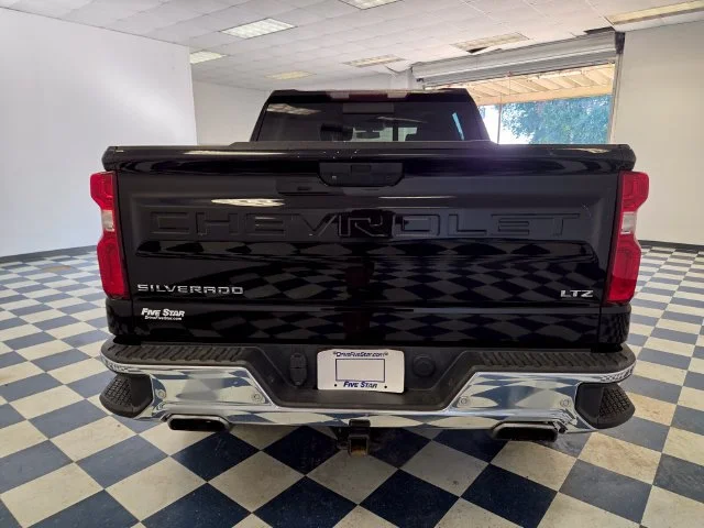 Used 2019 BLACK Chevrolet LTZ image 4