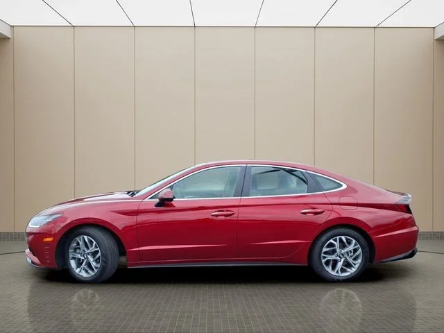 Used 2023 Red Hyundai SEL image 10