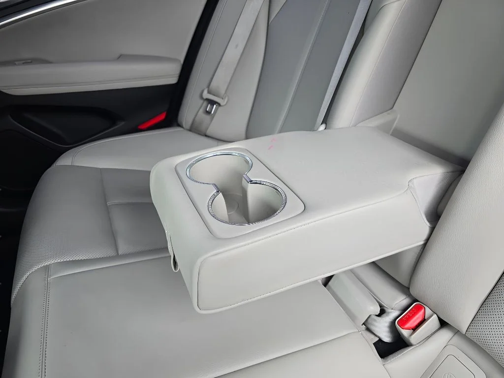 Used 2023 Alta White Genesis 2.0T image 9
