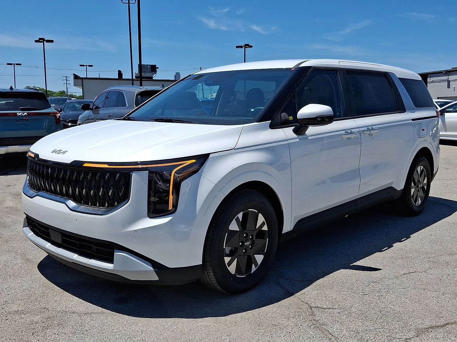 New 2026 White Kia LXS image 4