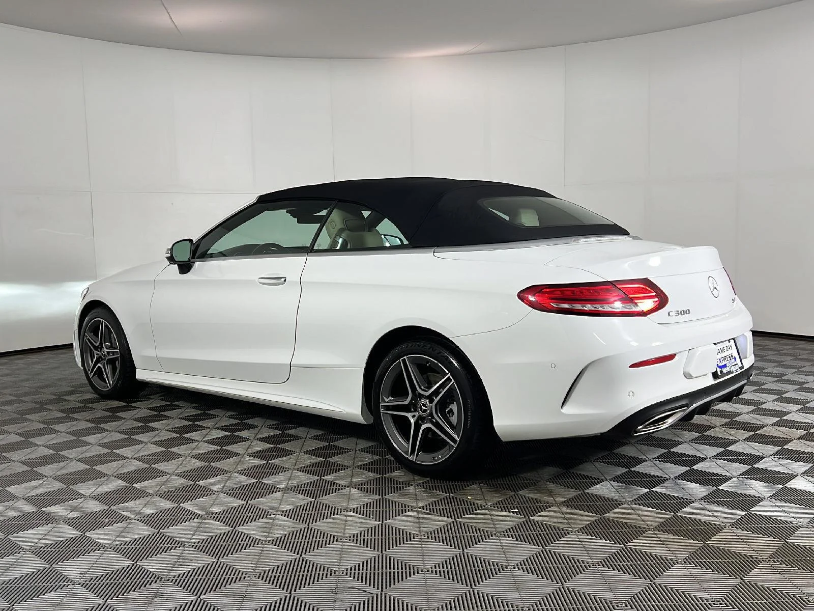 Used 2020 Polar White Mercedes-Benz C 300 image 9