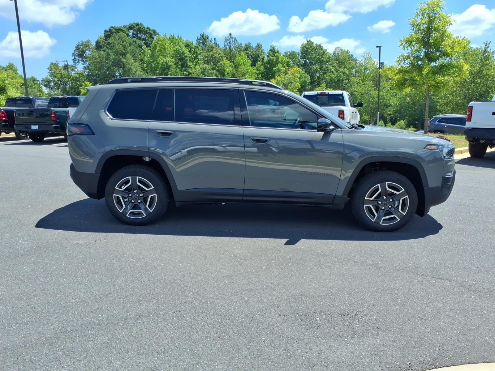 New 2026 Sting-Gray Clearcoat Jeep Laredo image 3