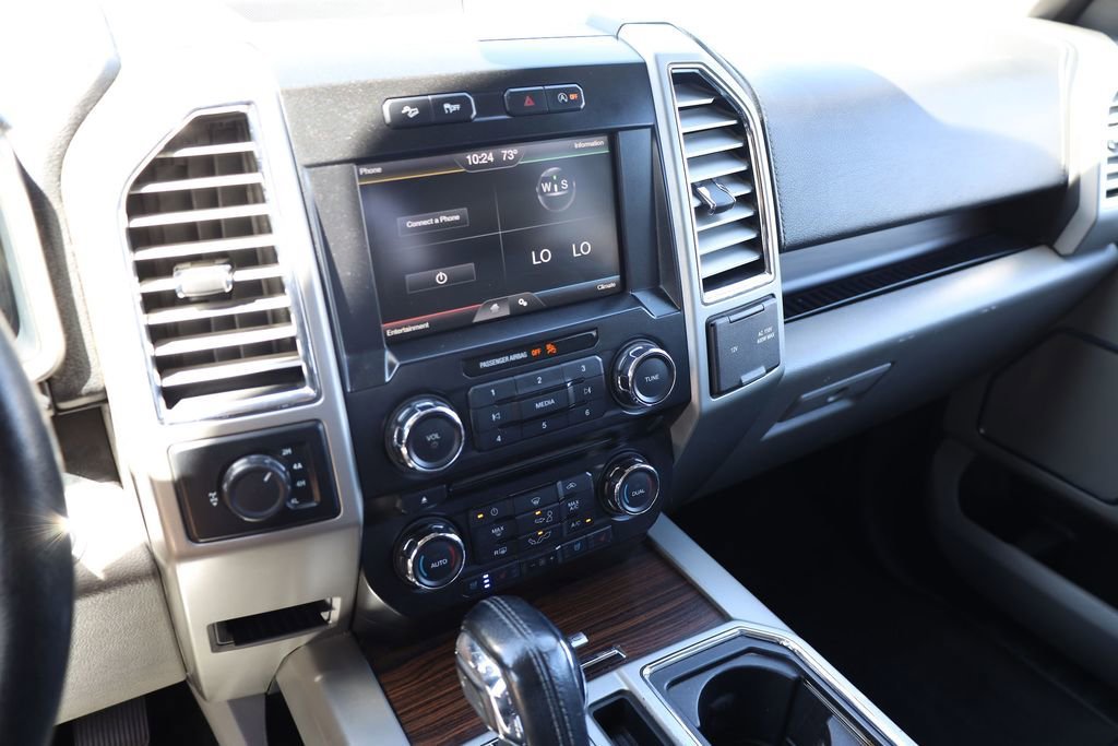 Used 2015 Magnetic Metallic Ford Lariat image 15