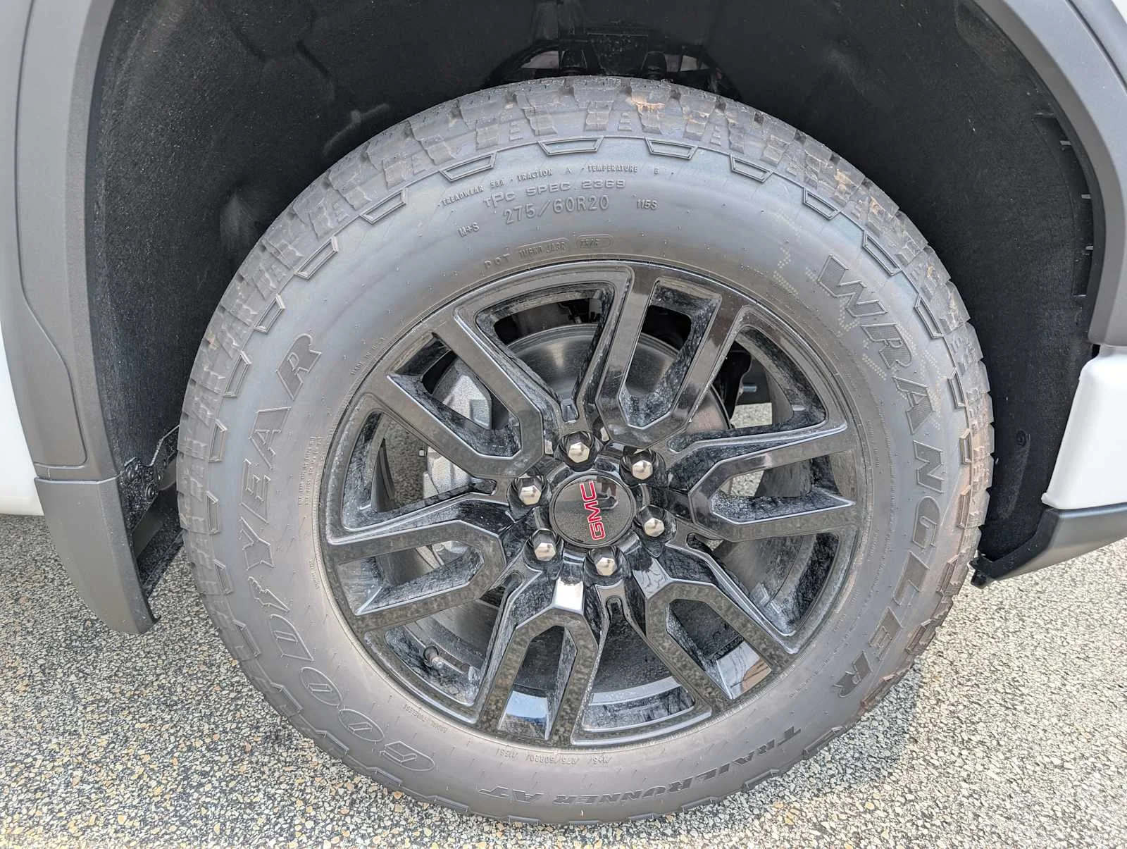 New 2026 Summit White GMC Elevation image 3