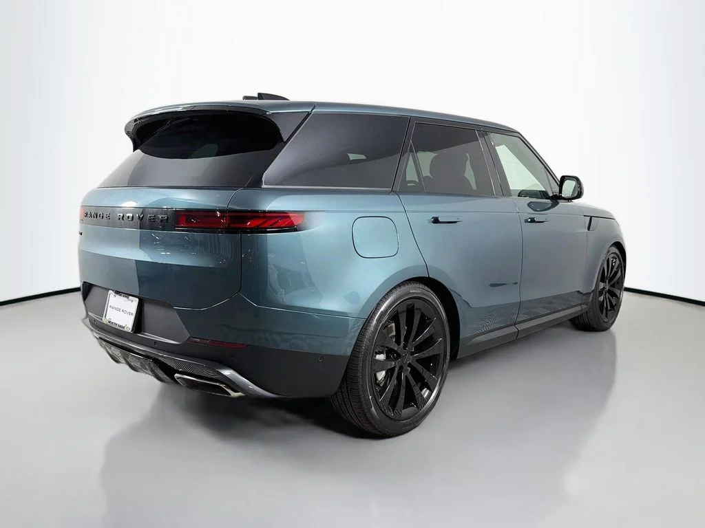 New 2026 Giola Green Land Rover SE image 5