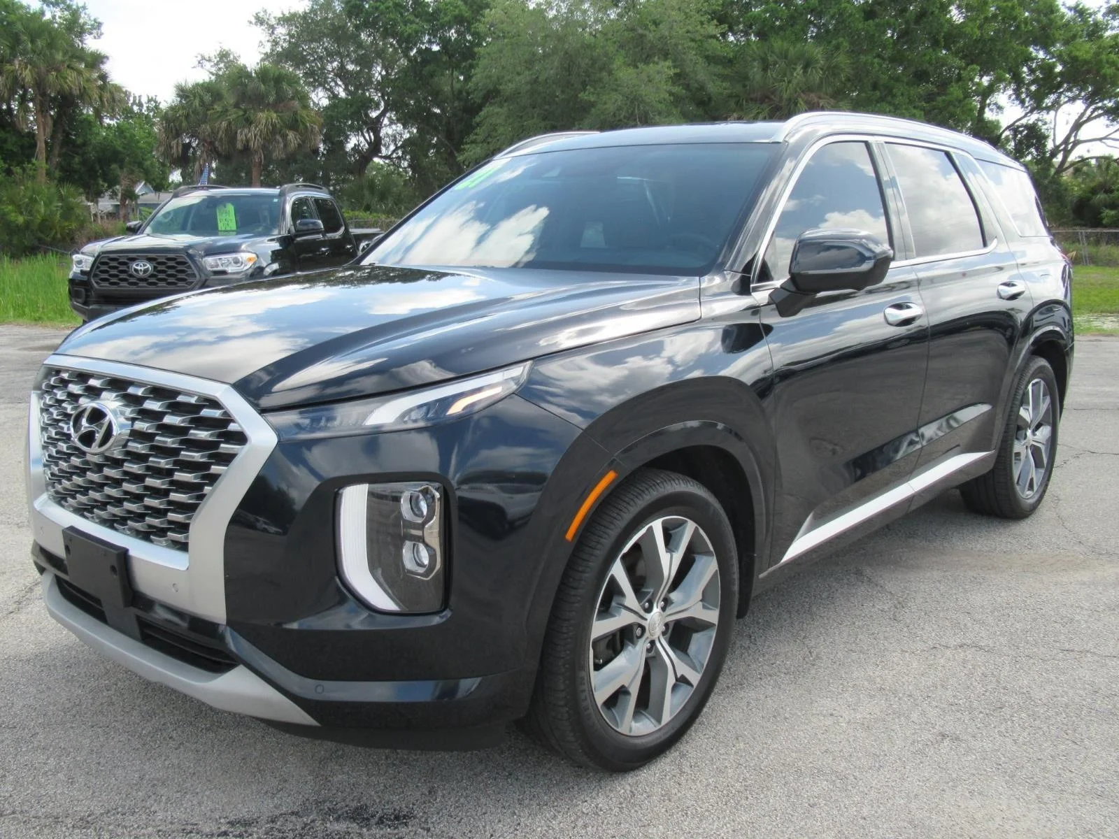 Used 2021 Blue Hyundai Limited image 3