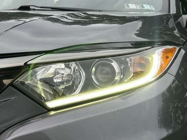 Used 2019  Honda Sport image 11