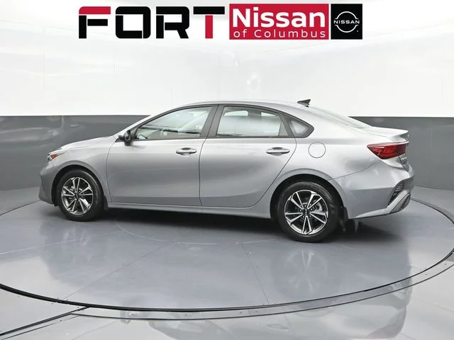 Used 2024 Gray Kia LXS image 4