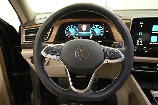 New 2026 Black Volkswagen 2.0T SE w/Technology image 4