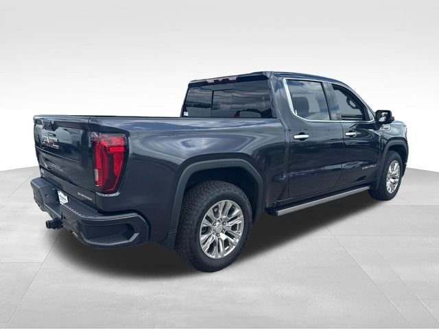 Used 2022 Silver GMC Denali image 5