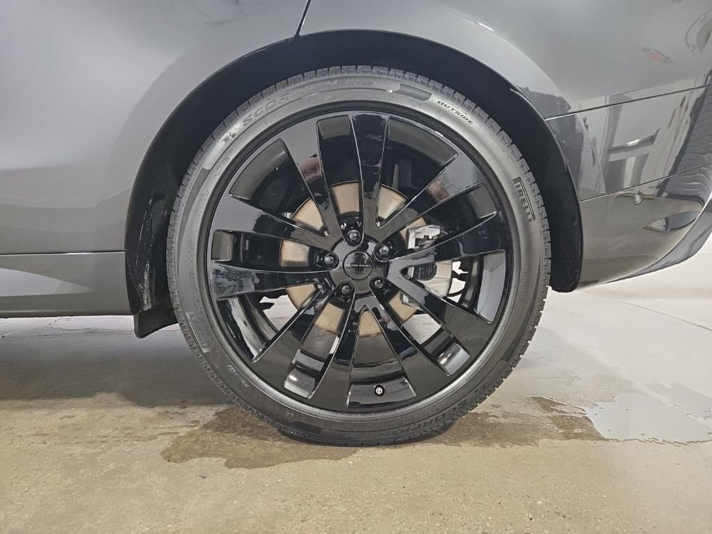 New 2026 Carpathian Grey Land Rover Dynamic SE image 12