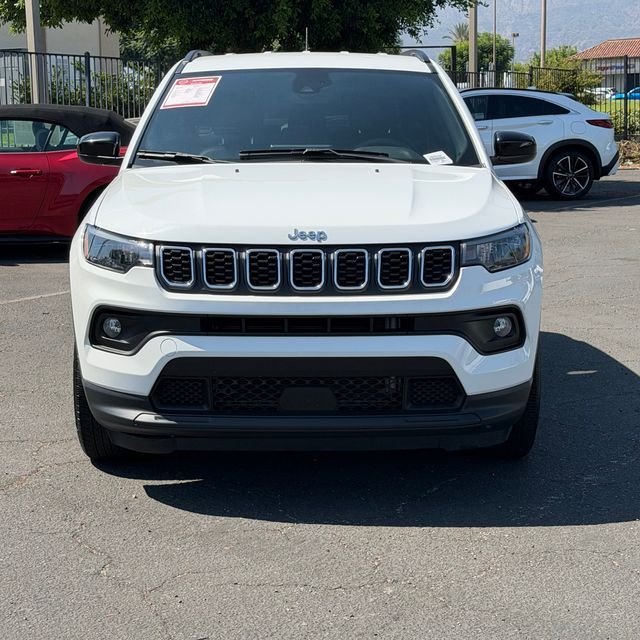 Used 2024 White Jeep Latitude image 2