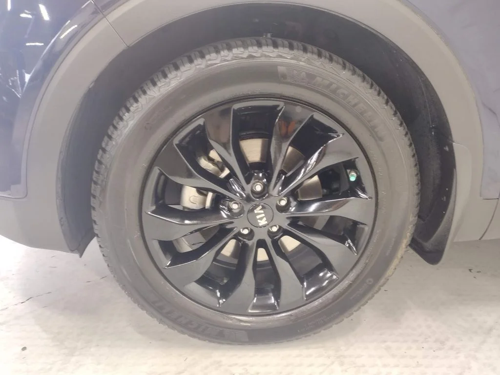 Used 2020 Blue Kia S image 5