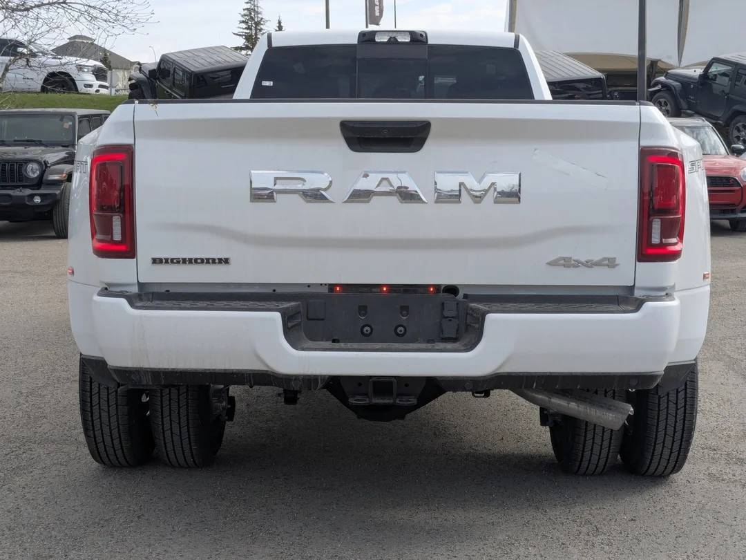 New 2026 White RAM Big Horn - - 4x4 - Level 2 Plus Grp - Max Tow Pkg - Sport Appearance Pkg & More! image 7