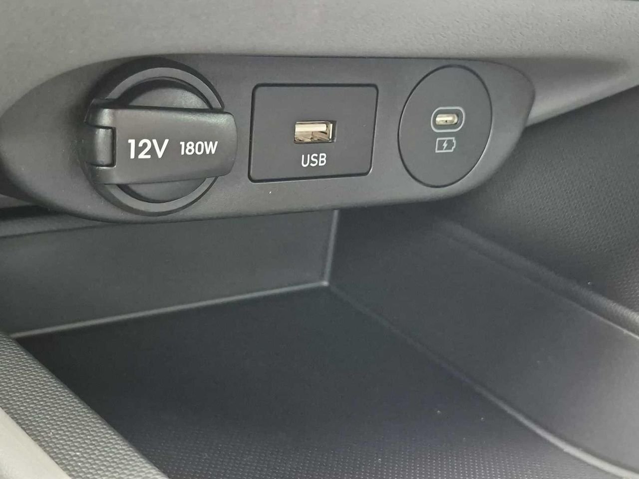 New 2026 Serenity White Hyundai SE image 28