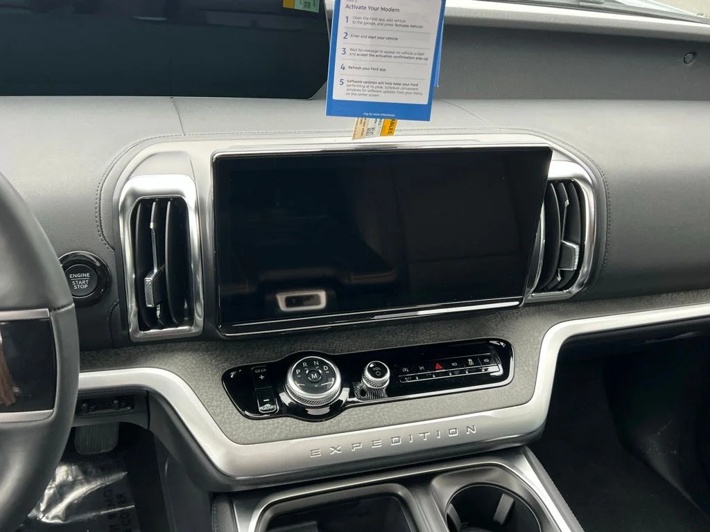 New 2026 Glacier Gray Metallic Tri-Coat Ford Tremor® image 21
