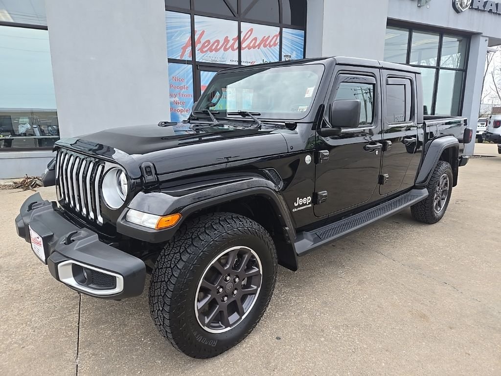 Used 2021 Jeep Gladiator Overland with VIN 1C6HJTFG3ML609634 for sale in Kansas City