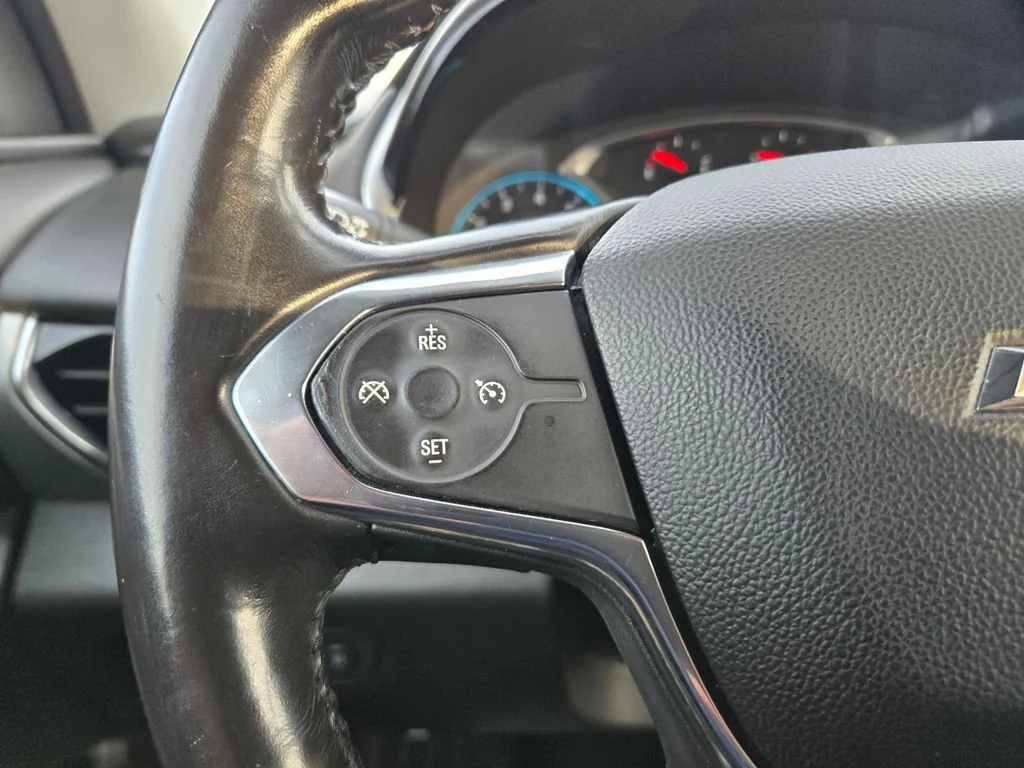 Used 2019 White Chevrolet LT AWD image 20