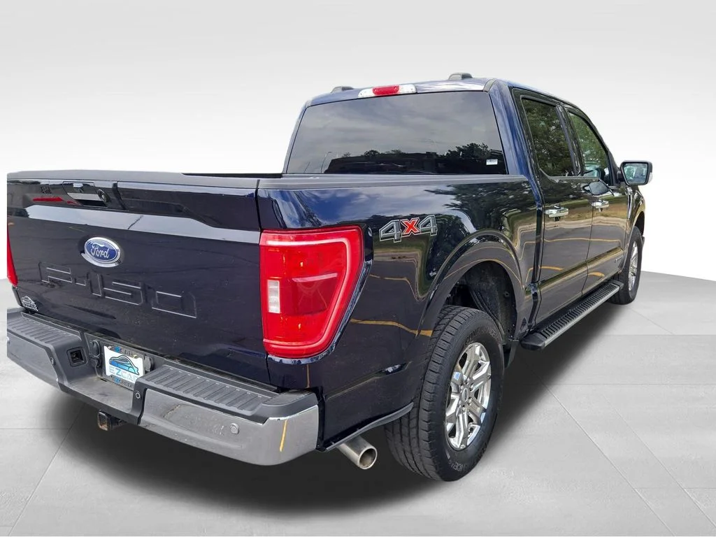 Used 2023 Blue Metallic Ford XLT image 11