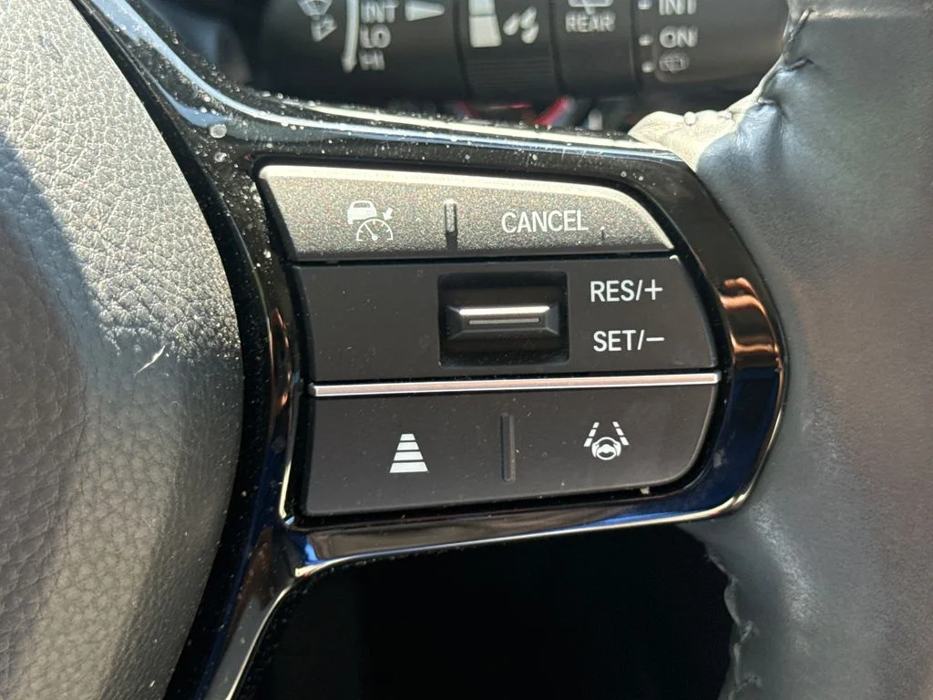Certified Used 2024 Platinum White Pearl Honda EX-L image 28