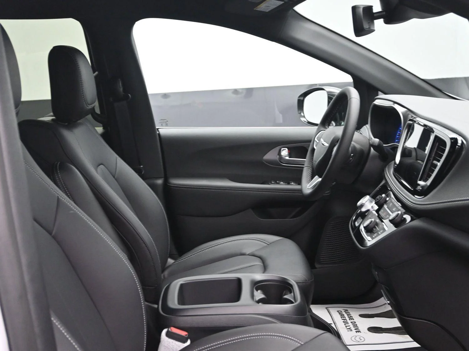 2026 Chrysler Pacifica Select - Photo 9