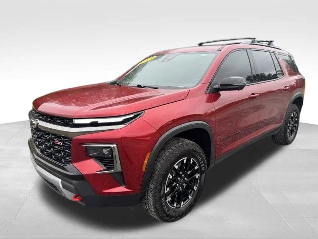 Used 2025 Red Chevrolet Z71 image 3
