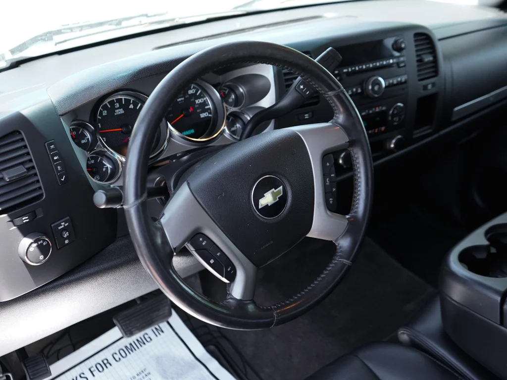 Used 2012 Summit White Chevrolet LT image 19