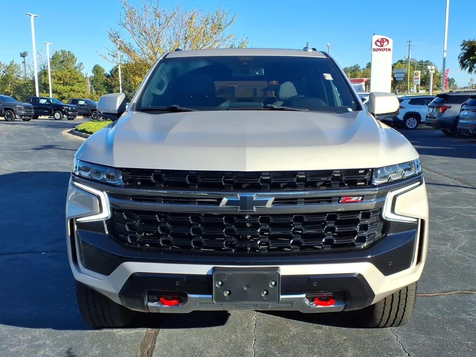 Used 2022 Empire Beige Metallic Chevrolet Z71 image 13
