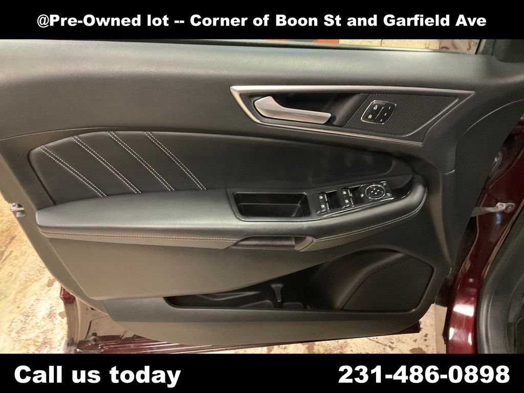 Used 2017 Red Ford Sport image 15