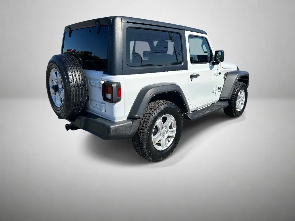 Used 2021 White Jeep Sport S image 3