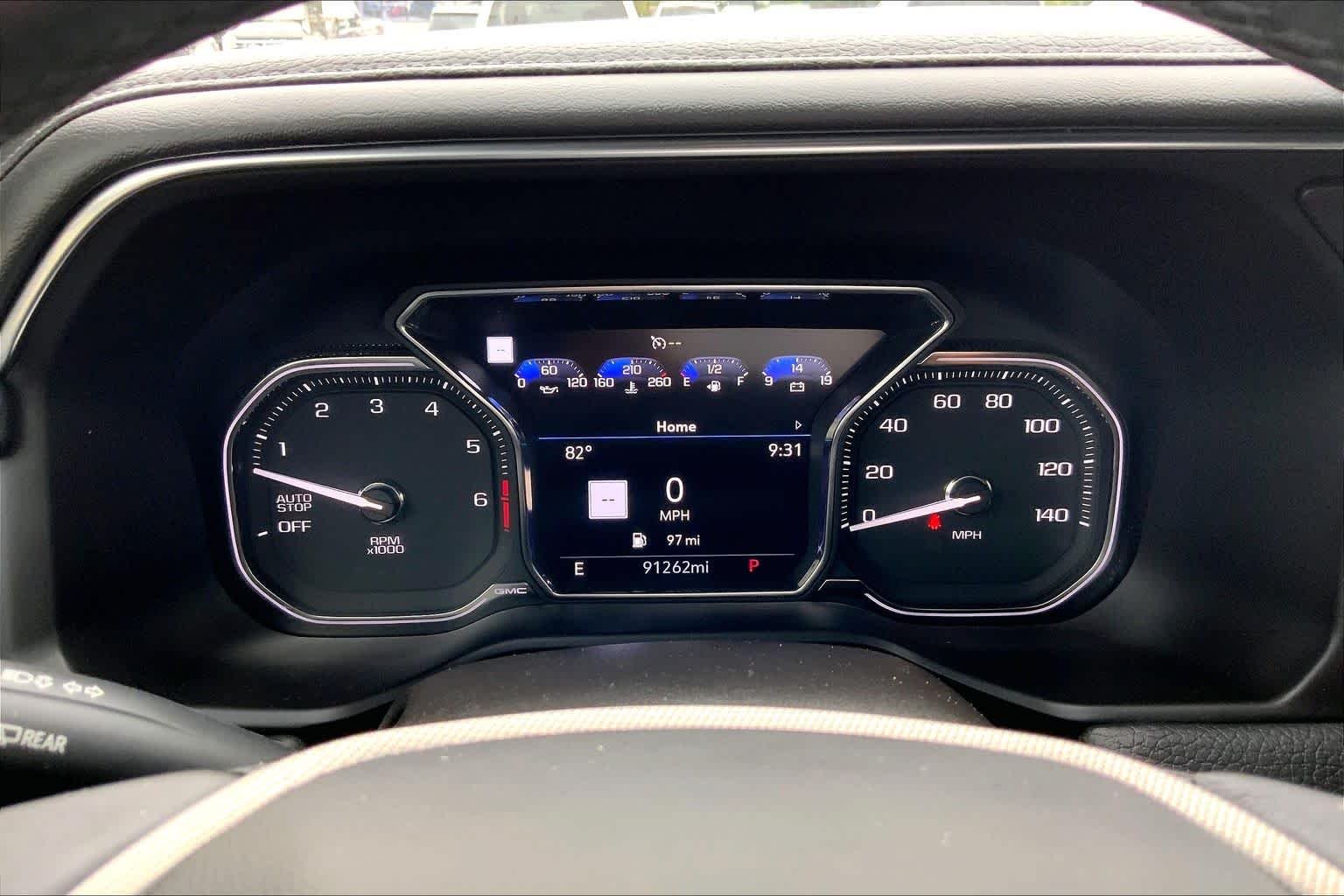 2021 GMC Yukon Denali - Photo 26