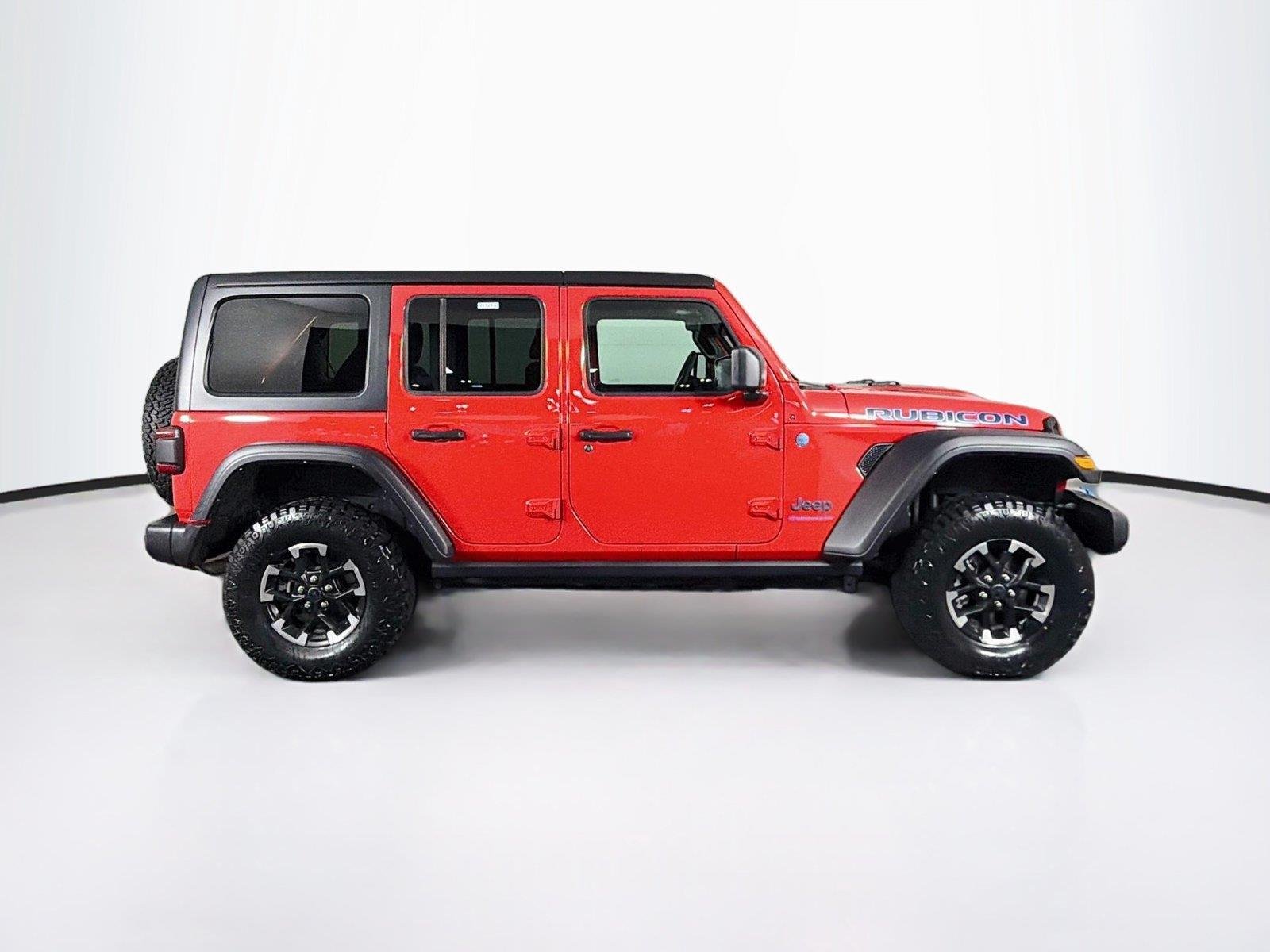 Used 2024 Firecracker Red Clearcoat Jeep Rubicon image 12