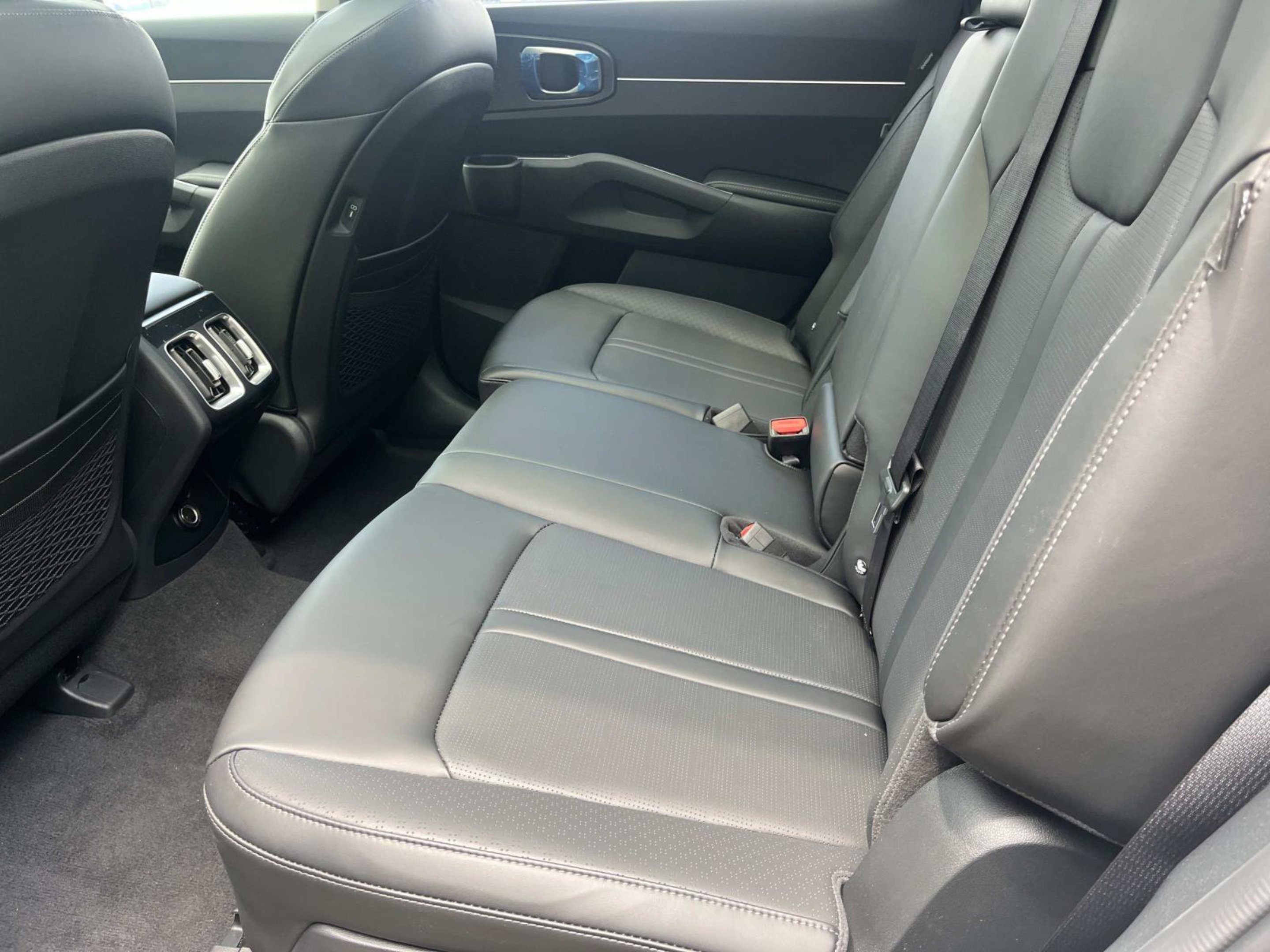 New 2026 Wolf Gray Kia S image 17