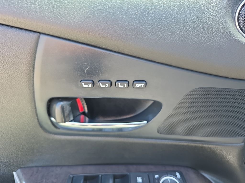 Used 2013 Starfire Pearl Lexus 350 image 30