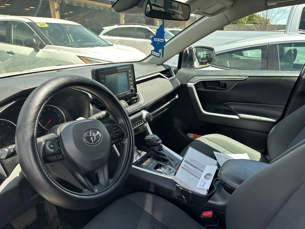Used 2021 White Toyota LE image 14