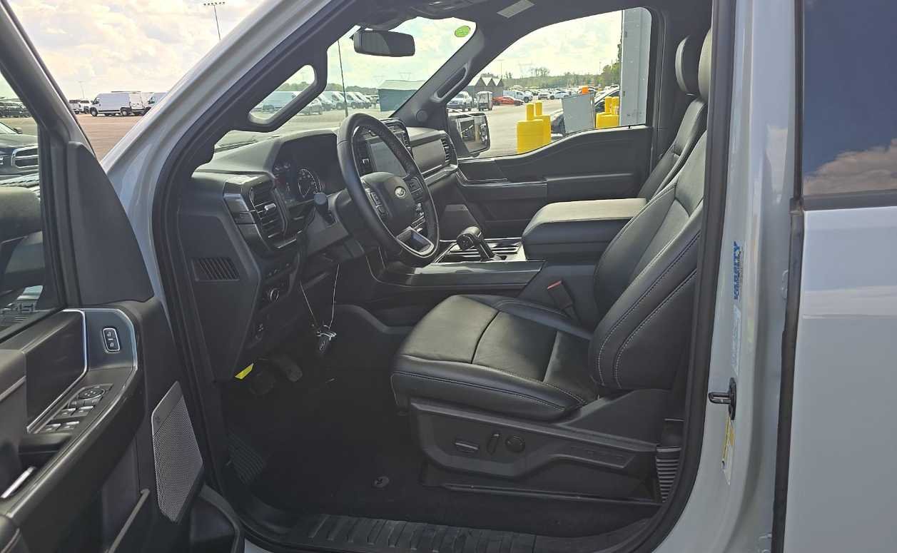 Used 2023 Avalanche Ford XLT image 4