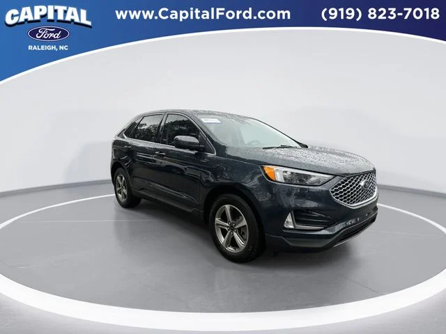 Used 2023 Blue Ford SEL image 2