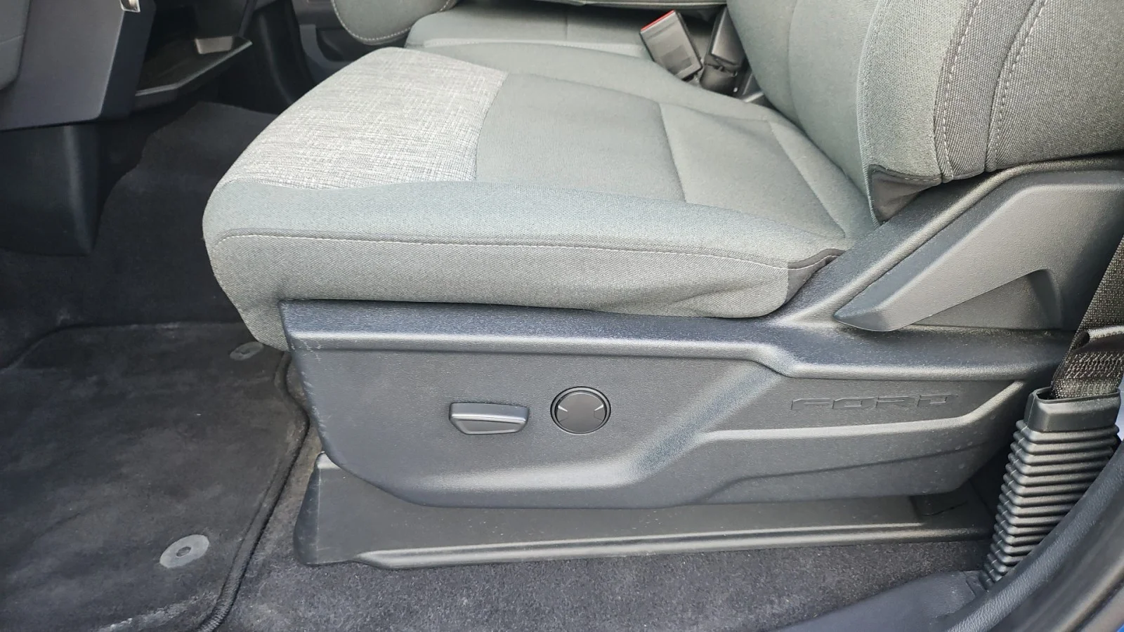 Used 2023 Blue Ford XLT image 14