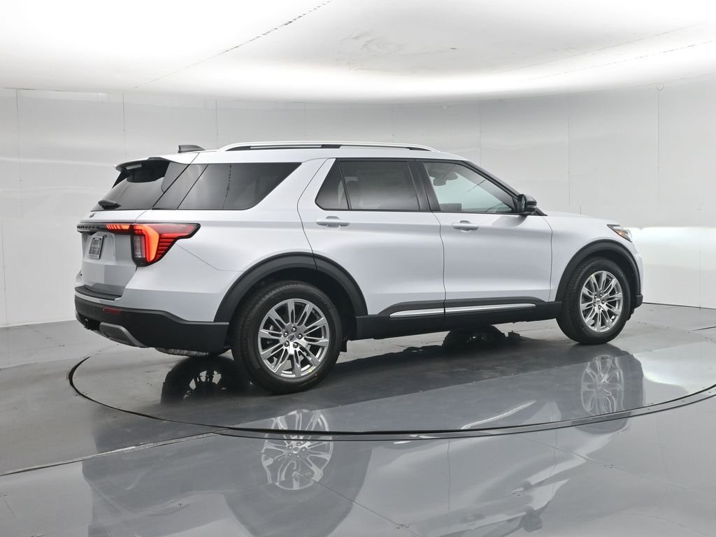 New 2026 Star White Metallic Tri-Coat Ford Platinum image 30