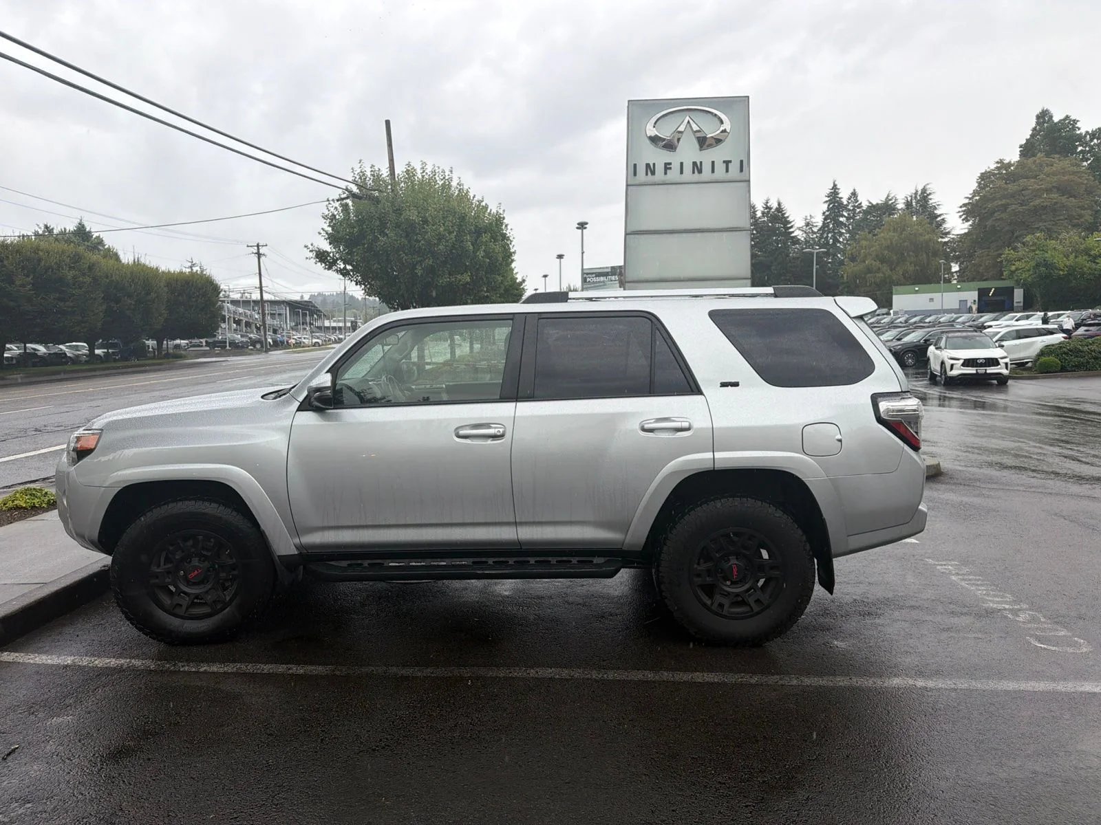 Used 2021 Silver Toyota SR5 Premium image 15