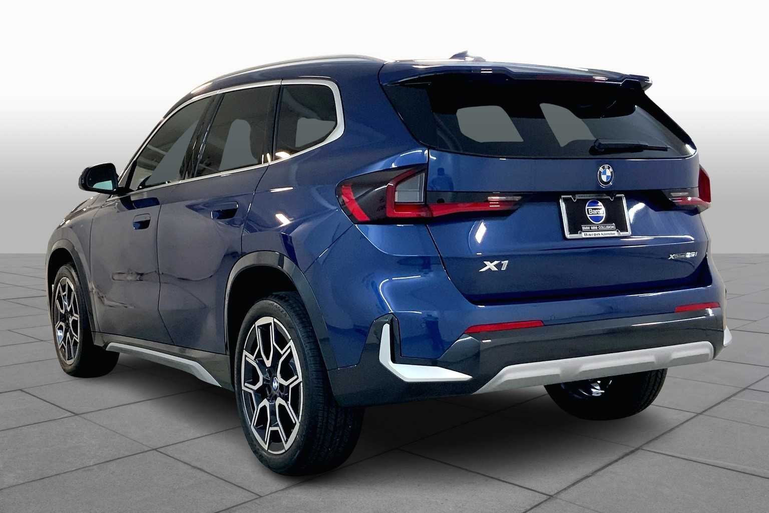 Used 2025 Phytonic Blue Metallic BMW xDrive28i image 12