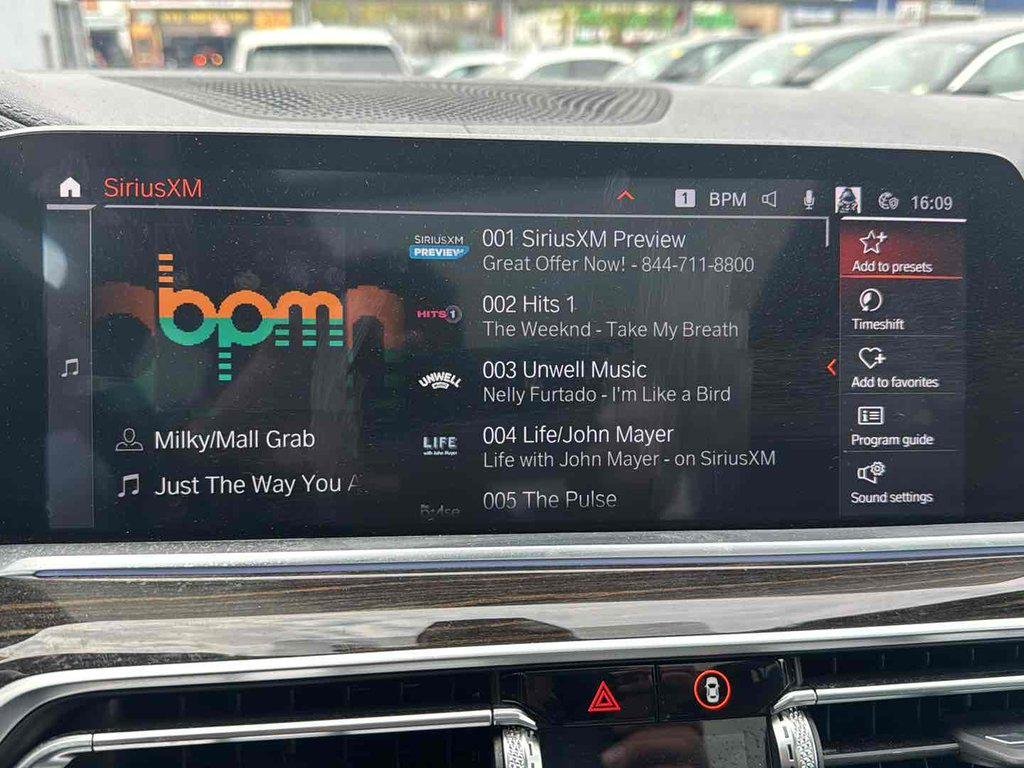 Used 2019 Black Sapphire Metallic BMW xDrive40i image 44